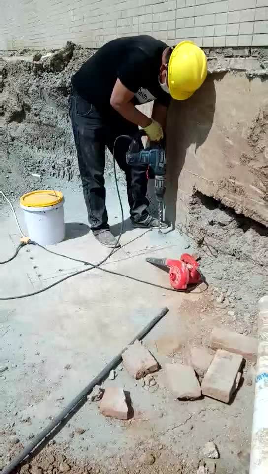普洱新旧混凝土植筋连接加固